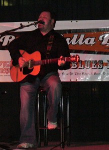 Darren Watson opens for Doug MacLead. June 2007